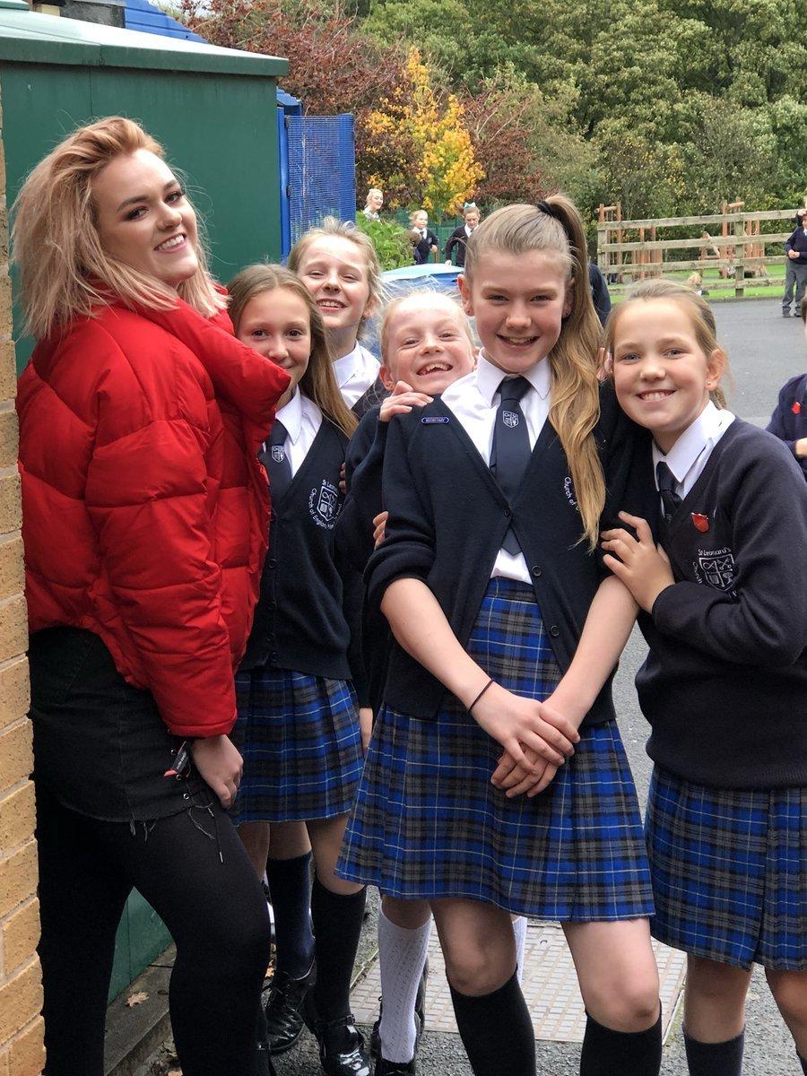 X Factor Star Grace Davies Sings Amazing Grace With Choir At Former Primary School Lancashire Telegraph